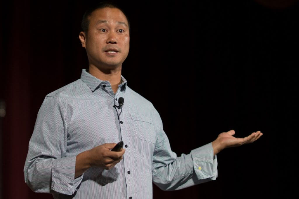 Zappos-dropshipping-CEO-Asian-talking-about-app-and-dropshipping