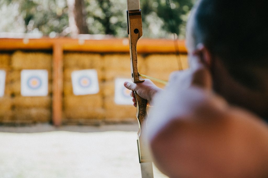 left-hand-archery-as-niche-product